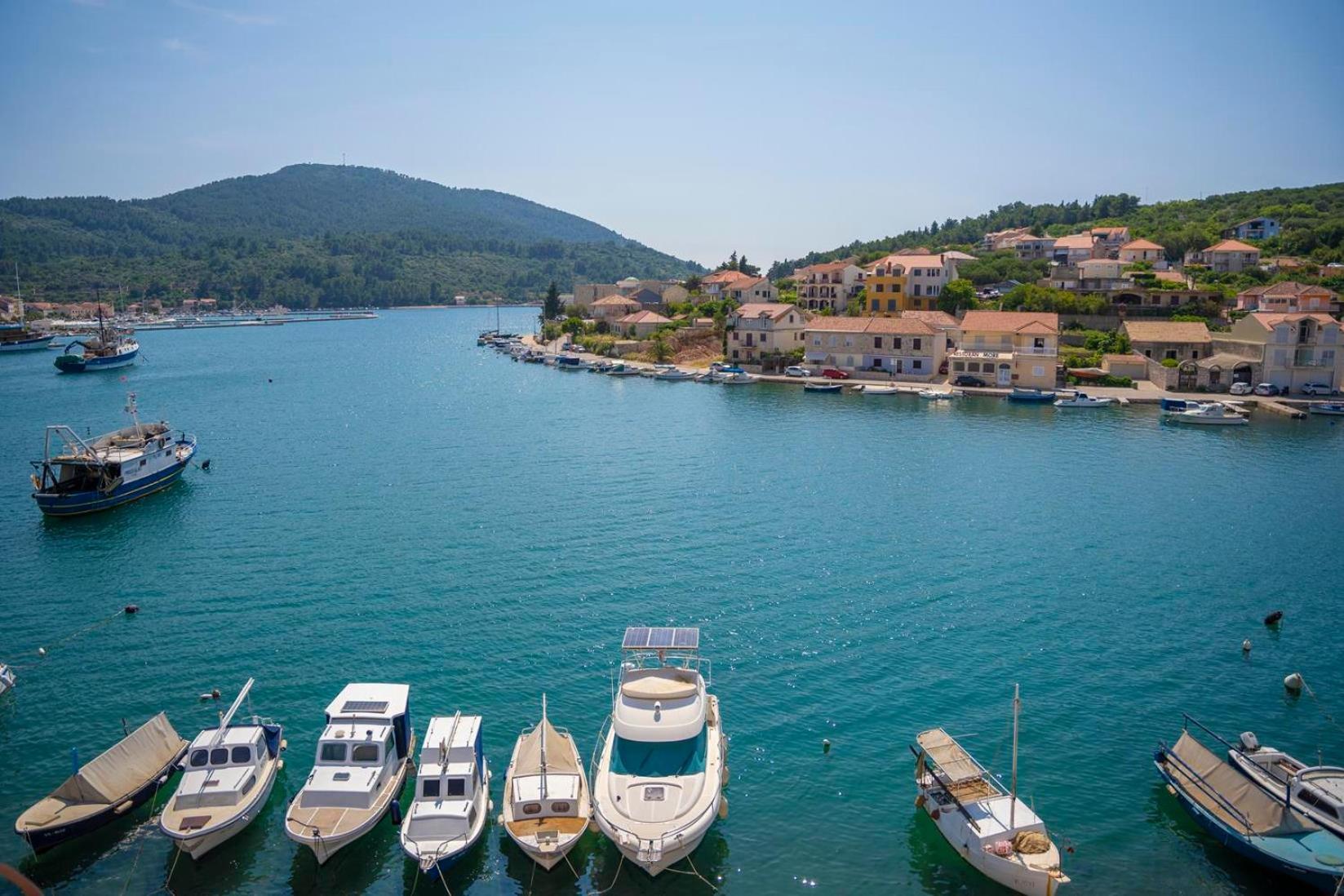 Apartments Dea Caeli Vela Luka Exterior photo